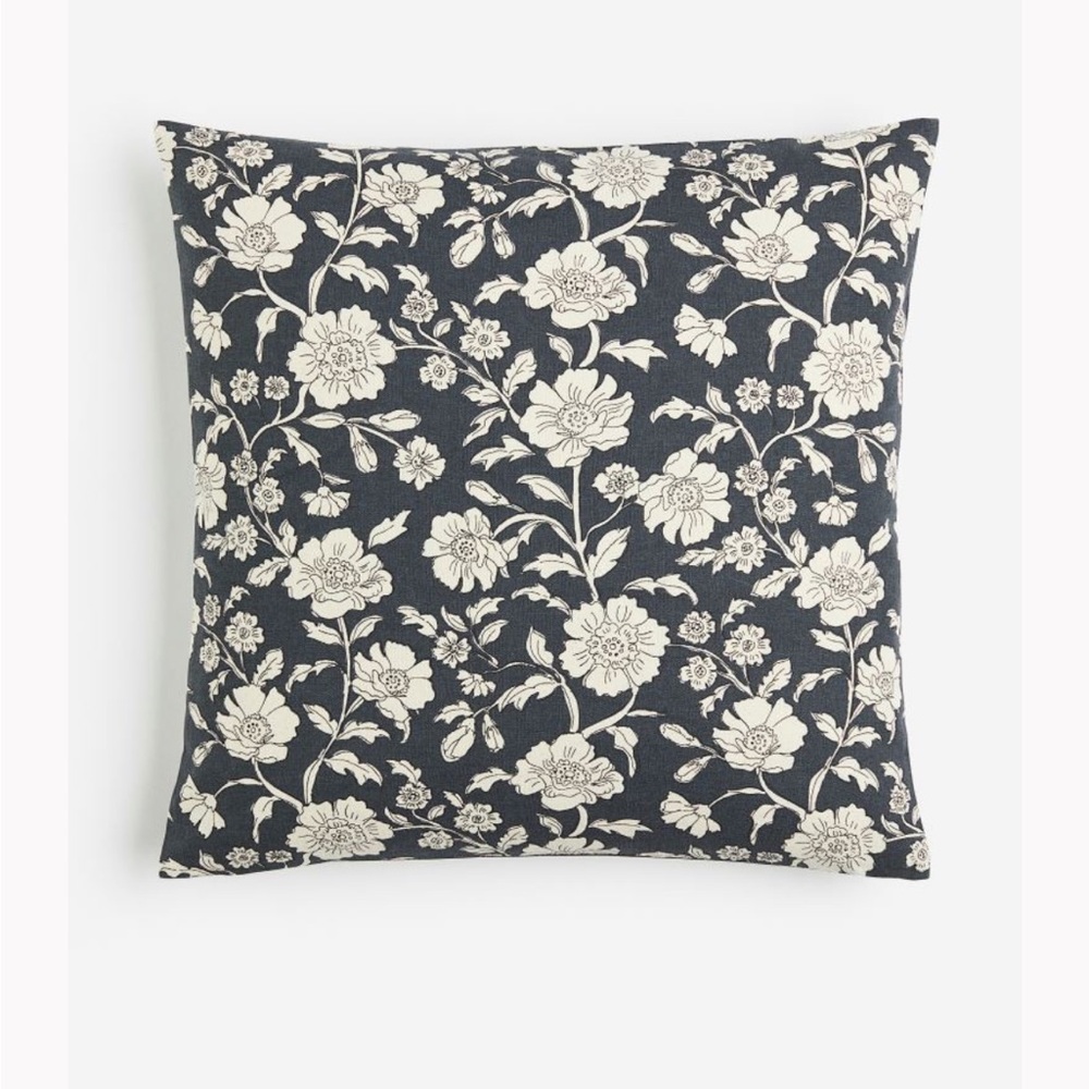 ISO of this pillow!!! Desperate!